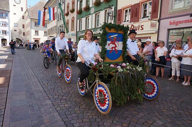 Bild 16: So schön war der Festumzug der 551. Waldshuter Chilbi