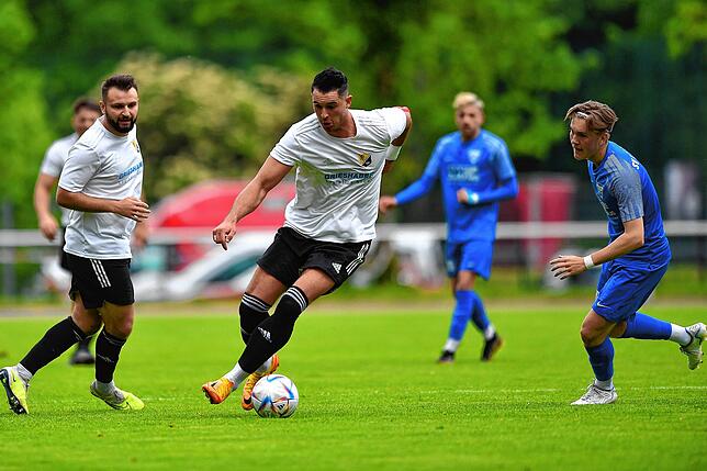 Bild 17: SV 08 Laufenburg und SV Weil trennen sich 4:4 &ndash; und wir haben Bilder!