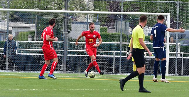 Bild 18: FC Wallbach holt die Punkte mit dem 1:0 beim VfB Waldshut &ndash; und wir haben Bilder!