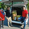 Schöne Oster-Überraschung: Der Erzinger Edeka-Markt spendet 350 Schokoladenosterhasen an die Mitarbeiter der Sozialstation ...