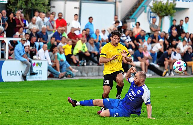 Bild 1: Die besten Bilder der Landesliga-Partie zwischen dem FC Radolfzell und dem FC Öhningen-Gaienhofen