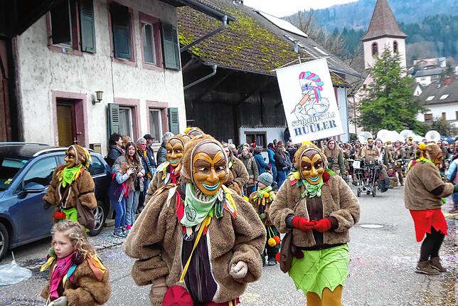 Bild 19: In Hasel feiern die Narren fröhlich Buurefasnacht