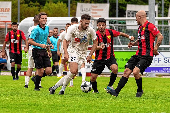 Bild 12: FSV Rheinfelden gewinnt Bezirksderby gegen den FC Erzingen mit 5:1 &ndash; und wir haben Bilder!