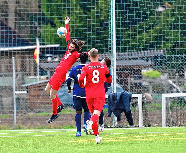 Bild 5: FC Tiengen 08 und der VfB Waldshut trennen sich 1:1 im Derby &ndash; und wir haben Bilder!