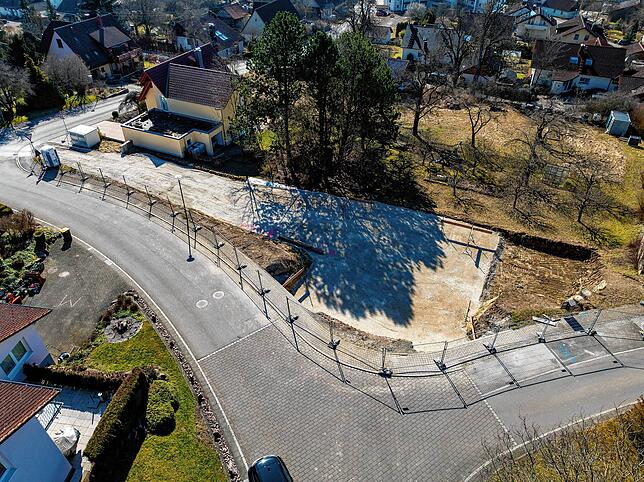 Der Neubau der Flüchtlingsunterkunft Überauchen aus der Vorfallperspektive. So sah die Baustelle am 11. März 2025 aus.