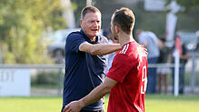 Ein starkes Team: Der Trainer und der Torjäger des Landesliga-Tabellenführers, Michael Krause (links) und Marc Kuczkowski.