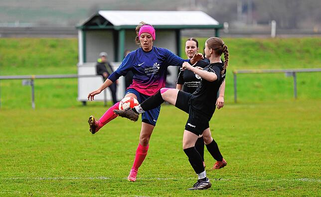 Bild 32: Unsere Bildergalerie vom Frauen-Bezirksliga-Spitzenspiel zwischen Kirchen-Hausen und Wolterdingen