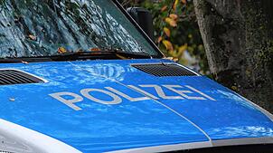 Die Polizei sucht Hinweise zu zwei Exhibitionismus-Fällen auf der Höri (Symbolbild)