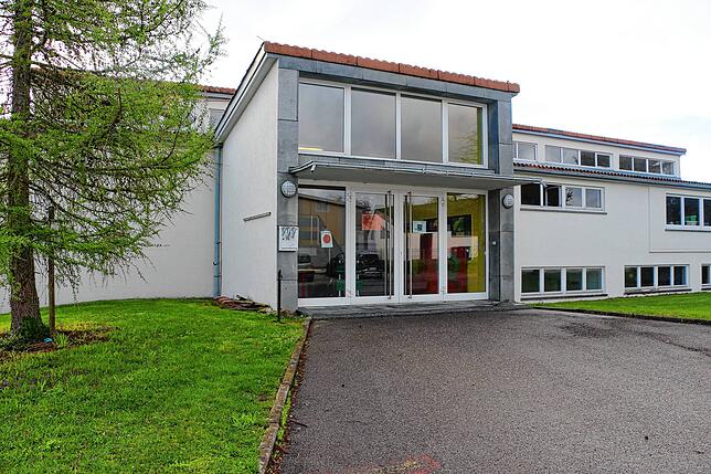 Das Gebäude der Grundschule Burgweiler wird wieder mit Leben gefüllt. Ab Herbst gehen hier mindestens zehn Kinder zur Schule. Sie ...
