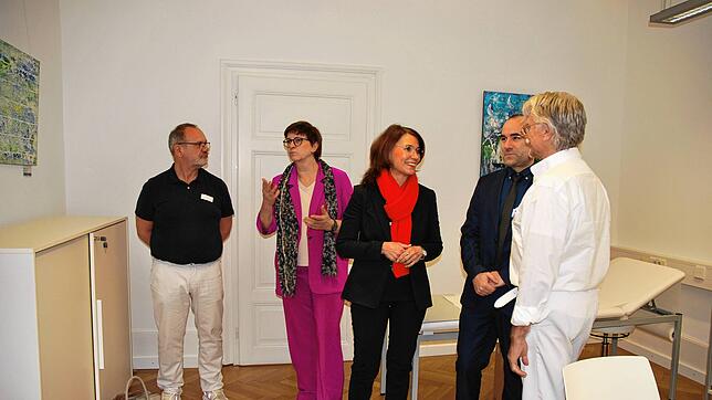 Der hohe Besuch der Politprominenz aus Berlin war vom MVZ Klettgau begeistert. Von links: Christan Saurer, die SPD-Bundesvorsitzende ...