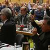 Im Kreistag Sitznachbarn &ndash; aber nur selten einer Meinung: Michael Thater und Klaus Denzinger.