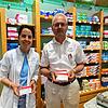 Valerie Aigner und Thomas Karcher von der Villinger Paradiesapotheke haben derzeit Antibiotika für Erwachsene vorrätig. In Sachen ...