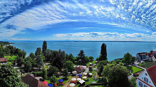 Der Familientag beim Hagnauer Ufersommer lockt zahlreiche Besucherinnen und Besucher in den Uferpark – bei strahlendem Sonnenschein und ...
