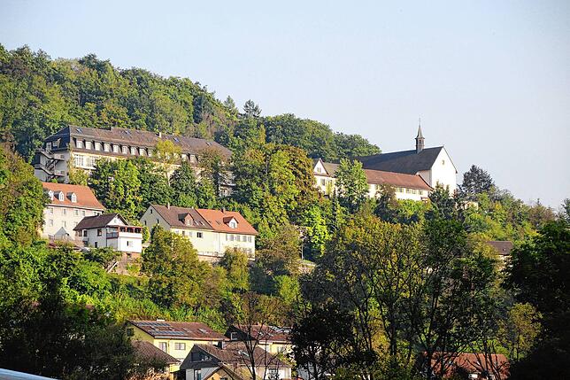 Das Kapuzinerkloster ist einer die Stadt prägender Komplex. Inwischen haben die Mönche das Kloster verlassen, die Gebäude stehen leer ...