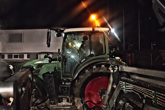 75 Schlepperfahrer beteiligten sich am Protestzug durch Stetten und sorgten damit für Aufmerksamkeit.