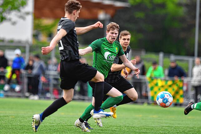 Bild 4: SV Herten trennt sich vom FC Hochrhein mit 3:3 &ndash; und wir haben Bilder!