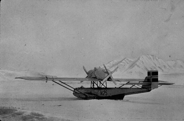 Dient als Vorlage für den Wal im Dornier Museum – der Dornier Wal N25 mit dem Roald Amundsen 1925 seinen Forschungsflug Richtung ...