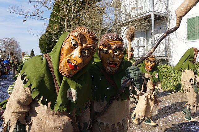 Bild 1: 43. Küssaberger Narrentreffen: Märchenhafte Fasnacht in Rheinheim