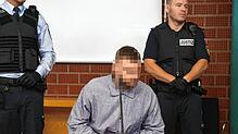 Der damals angeklagte Marcel K. im Landgericht Konstanz am ersten Tag des Prozesses im Mordfall Sabrina P. Nun ist klar: Das Mordurteil ...