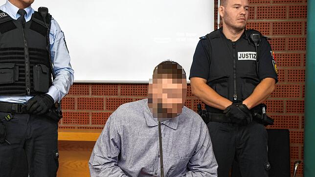 Der damals angeklagte Marcel K. im Landgericht Konstanz am ersten Tag des Prozesses im Mordfall Sabrina P. Nun ist klar: Das Mordurteil ...