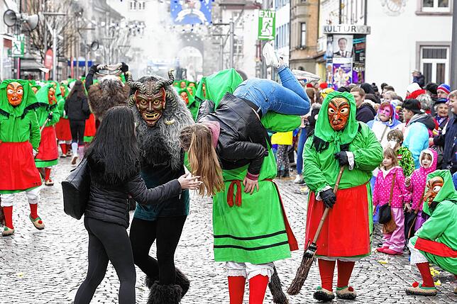Bild 2: Alle Bilder vom großen Umzug in Villingen am Dienstag (3)
