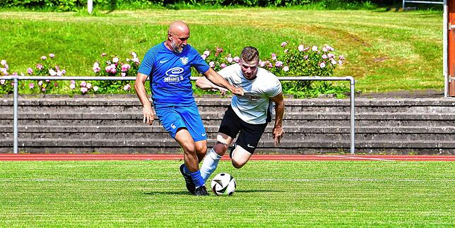 Bild 14: SG FC Wehr/Brennet besiegt den TuS Stetten mit 7:1 – und wir haben Fotos
