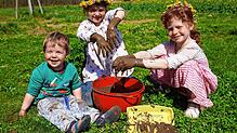 Spaß in den Osterferien: Nils, Hannah und Mia (von links).