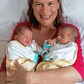 Felipa und Teresa sind frisch auf der Welt. Zwillinge sind ein unfassbar schönes Geschenk.