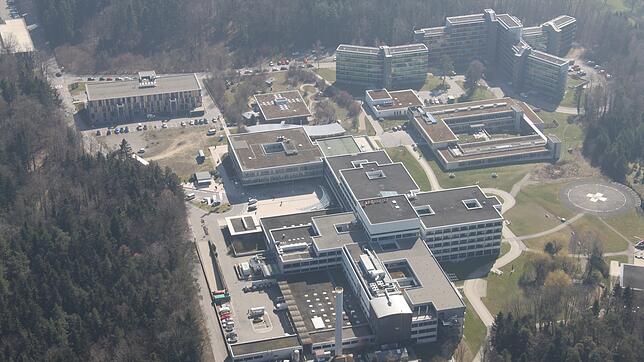 Das Häfler Klinikum kam bis 2016 über zehn Jahre ohne Betriebskostenzuschüsse aus, schrieb immer schwarze Zahlen. (Archivbild)