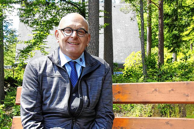 Norbert Hirt ist Bestatter und Chef eines Bestattungsunternehmens in Villingen Seine Mitarbeiter und er machen wegen der Corona-Lage ...