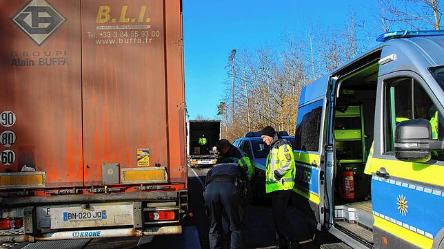 Im Rahmen einer landesweiten Schwerpunktkontrollwoche unterzog die Verkehrsdienst-Außenstelle Sigmaringen am Donnerstag den gewerblichen ...