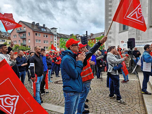 Bild 34: ZF Friedrichshafen: Bilder vom Protestmarsch gegen den Stellenabbau