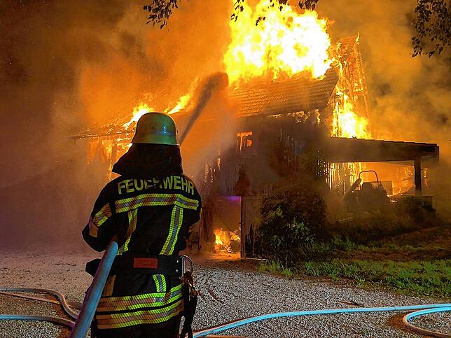 Ein Einsatz, der in Erinnerung bleibt: Obwohl die Feuerwehr in der Nacht auf den 22. Mai 2022 bereits wenige Minuten nach der ...