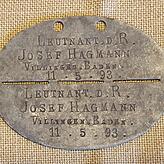 Hagmanns Erkennungsmarke zeigt: Er war Leutnant der Reserve. Bild: Svenja Graf