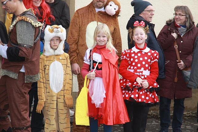 Bild 14: Premiere: Erster Kinderzunftmeisterempfang und Umzug der Narren am Bodensee