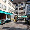 Auf dem Engener Wochenmarkt gibt es mittlerweile nur noch vier Stände. Auch in den anderen Hegau-Gemeinden schrumpft das Angebot.