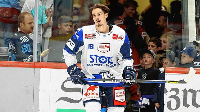 Daniel Neumann beim ersten Eistraining im August. Mittlerweile ist der 21-Jährig eine feste Größe im Team von Trainer Steve Walker