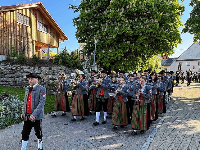 Bild 29: Zweihundert Reiter beim Limpacher Georgiritt