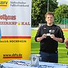 Losglück: Der VfB Waldshut &ndash; hier vertreten durch den Vorsitzenden Klaus Fricker (links) &ndash; wurde von Patrick Frommherz, dem ...