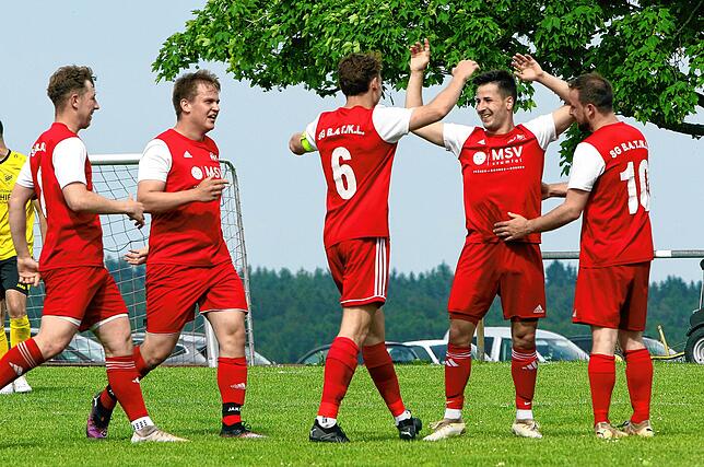 Bild 28: Der SV Denkingen ist Meister und steigt in die Landesliga auf. Wir waren mit der Kamera dabei!
