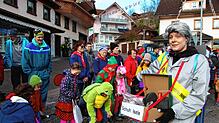 Bild : Narrensamen zeigt sich am Kinder- und Familienumzug &ndash; Teil 2. Wir haben Bilder.