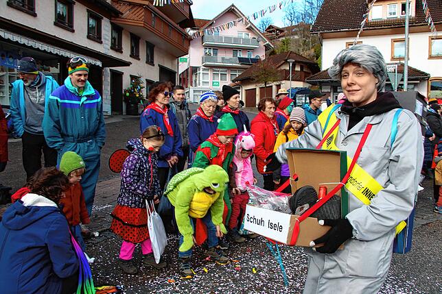 Bild 1: Narrensamen zeigt sich am Kinder- und Familienumzug &ndash; Teil 2. Wir haben Bilder.
