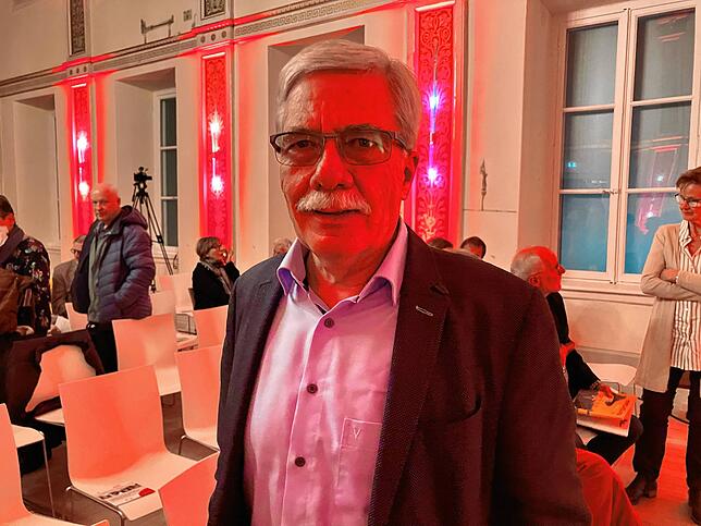 Bürgemeister in Ruhestand, Bernhard Kaiser, war 1995 Delegationsführer beim Abschluss des Partnerschaftsvertrages in Kaminoyama und ...