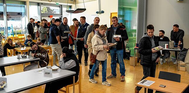 603 Menschen lassen sich im November 2024 in der Waldmann-Kita typisieren: 603 Chancen auf ein neues Leben für Leukämiepatienten weltweit.
