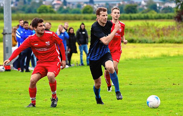Bild 3: Die besten Bilder der Kreisliga-A-Partie zwischen der SG Stahringen/Espasingen und der SV Emmingen-Liptingen