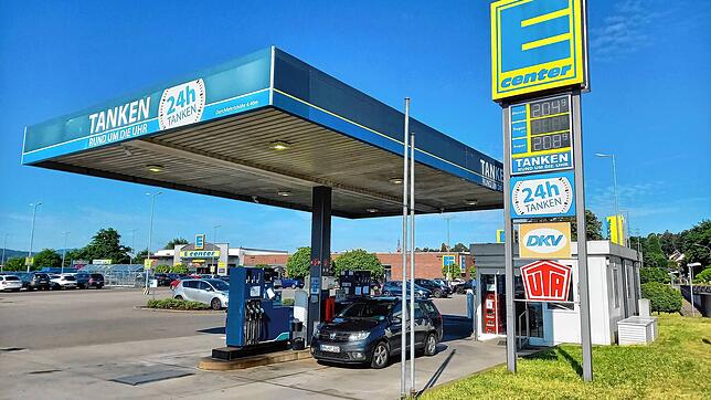 Benzinpreis am 31. Mai 2022 um 8 54 Uhr an der Tankstelle des E-Center Laufenpark in Laufenburg. Nicht dargestellt ist aufgrund eines ...