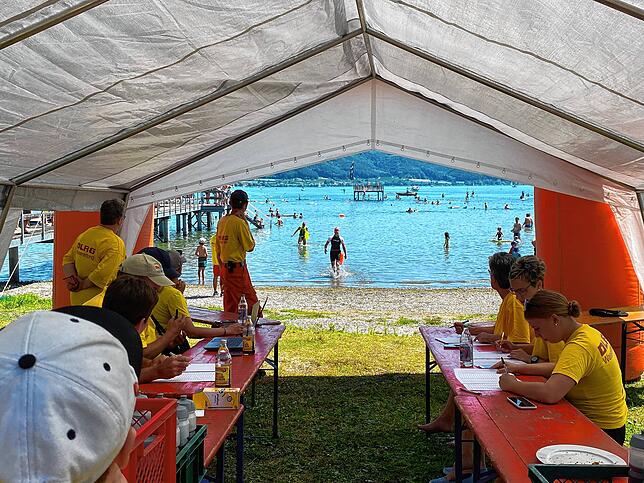 Bild 3: Bilder vom Seeschwimmen 2023 am See-Ende