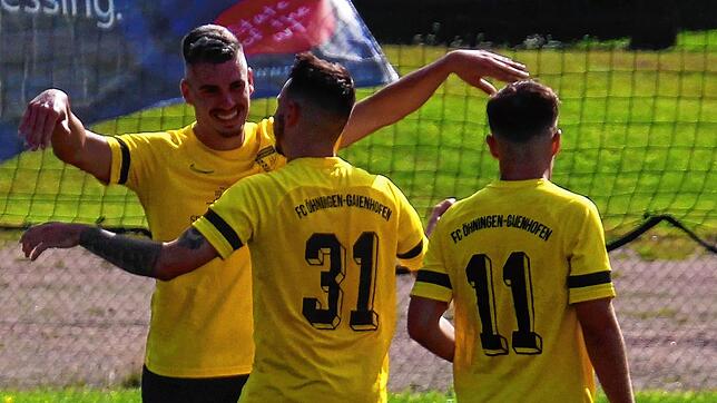 Felix Wäschle (links) und Alessandro Fiore Tapia vom FC Öhningen-Gaienhofen schafften es jeweils in unsere Top-Auswahl.