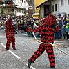 Mit Peitschengeknall geht es über den Umzug in Schwörstadt.