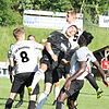 Sie geben alles: Die Rheinfelder Lucas Eschbach (links), Jens Murawski (hinten) und Paul Mendy (rechts) verhindern, dass der Bad ...